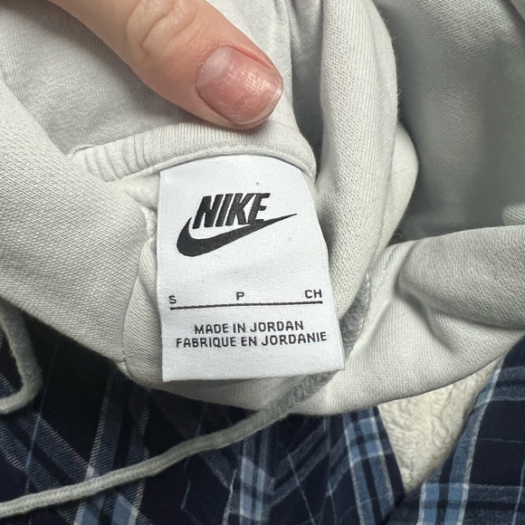 Nike Sportswear Women’s Oversized Pullover Hoodie - Picture 3 of 3